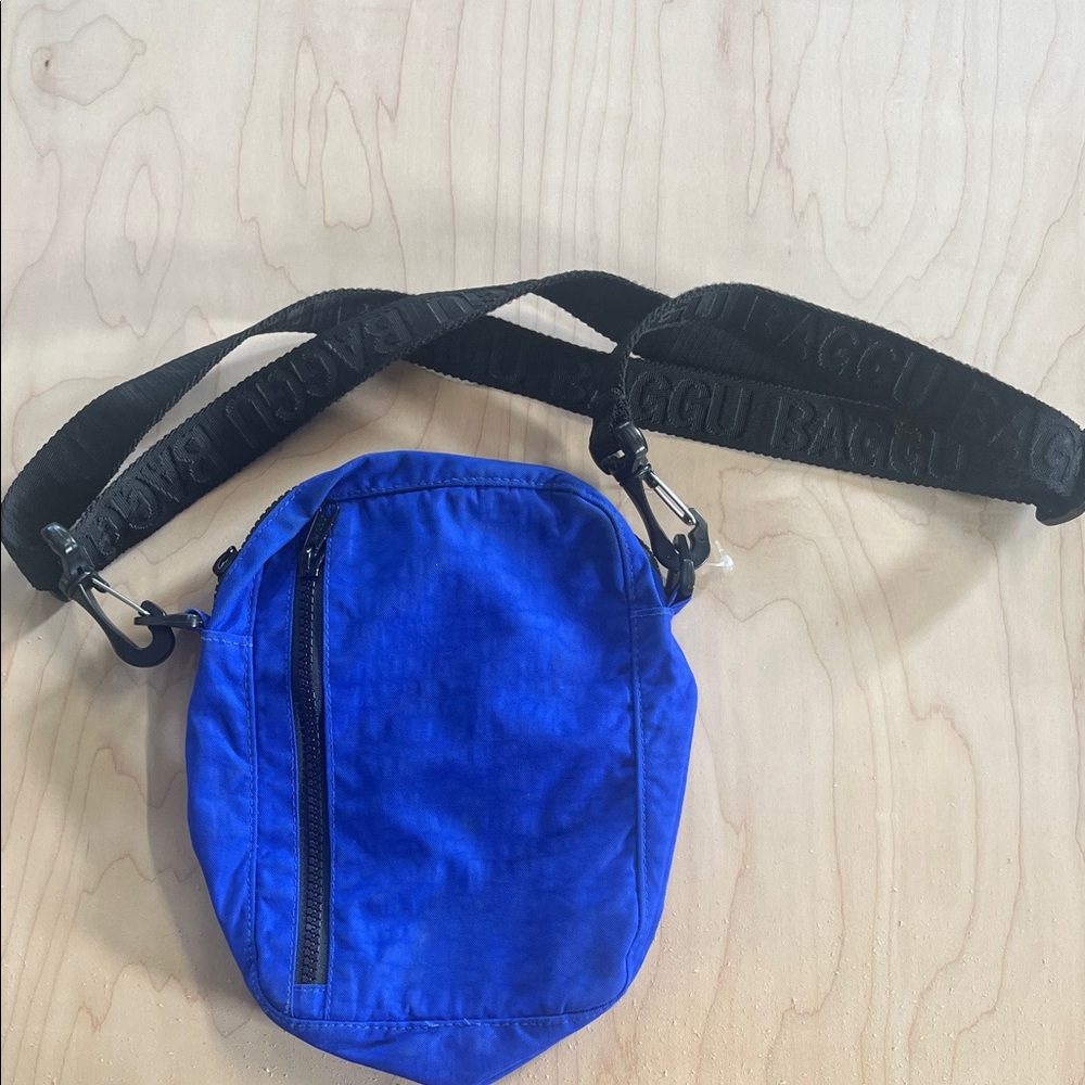 BAGGU Vibrant Blue Belt Bag with Black Strap
